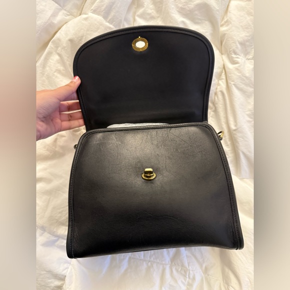 Black Vintage Coach Manor (Style Number 9977) - Picture 10 of 13